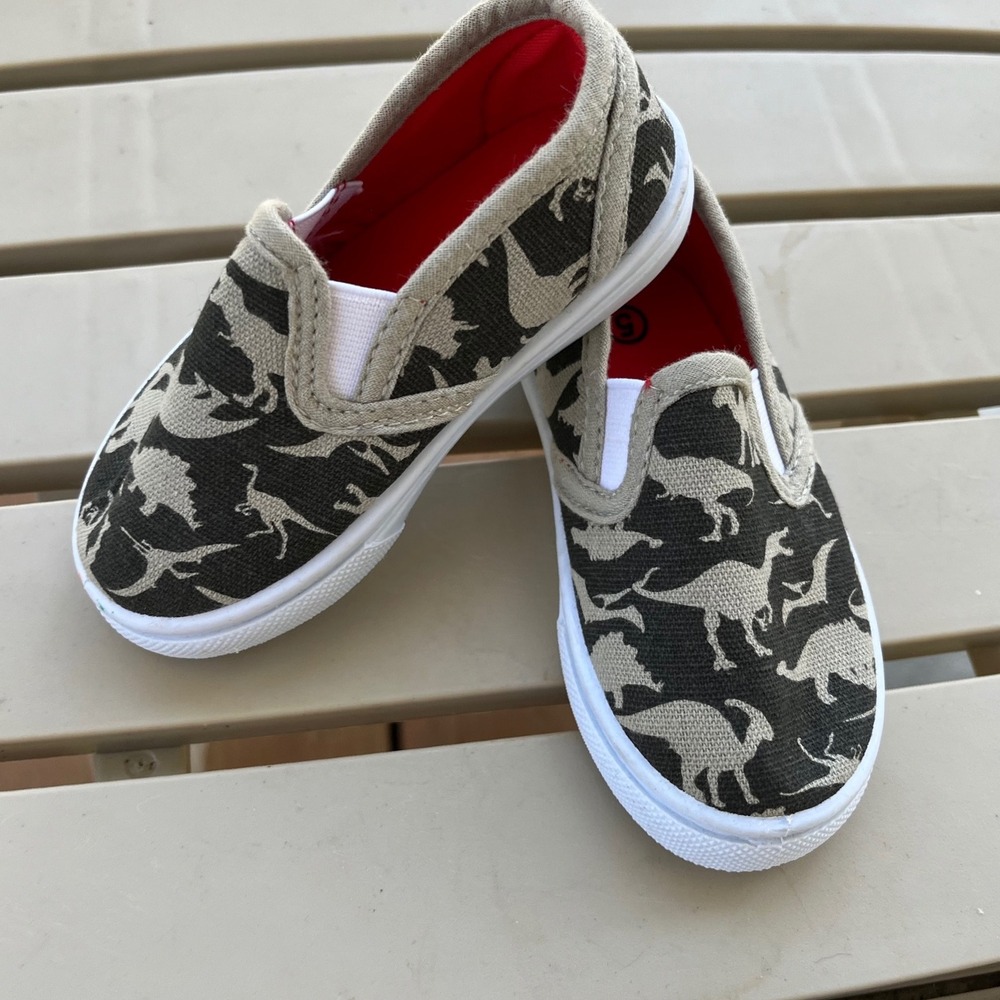 Dinosaur Slip-On Sneakers‎ Kids Toddler Shoes Size 5 Canvas Comfort